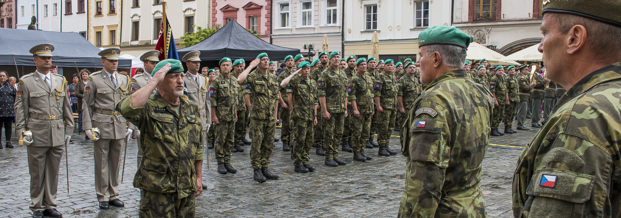 slavnostni_nastup_az_kvv_pardubice.jpg