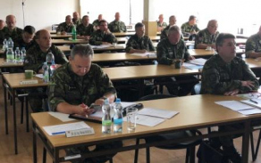 reditele_kvv_na_zaverecne_planovaci_konferenci_ke_cviceni_hradba_2021.jpg